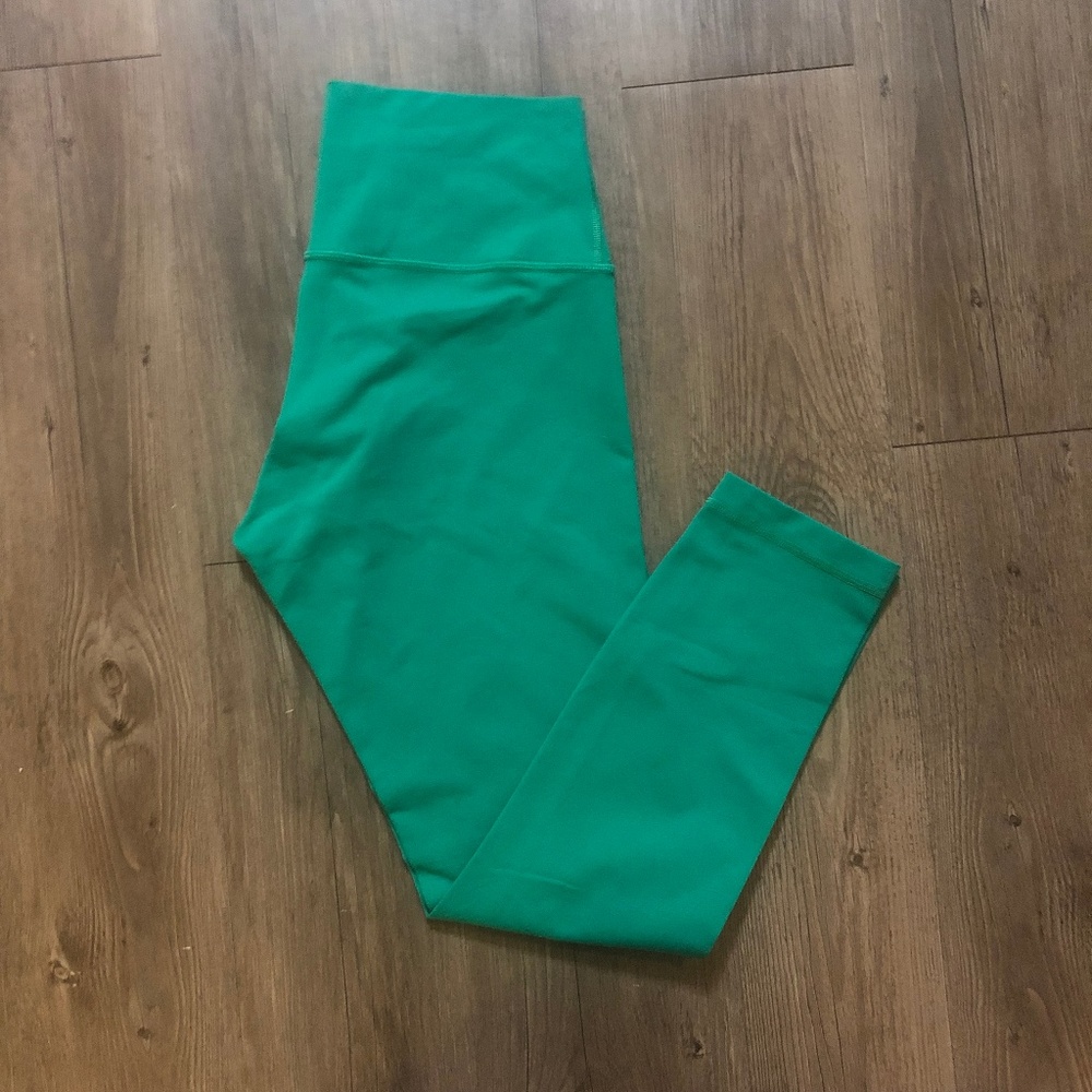 Lululemon - Hi Times 7/8 Pant - Size 10